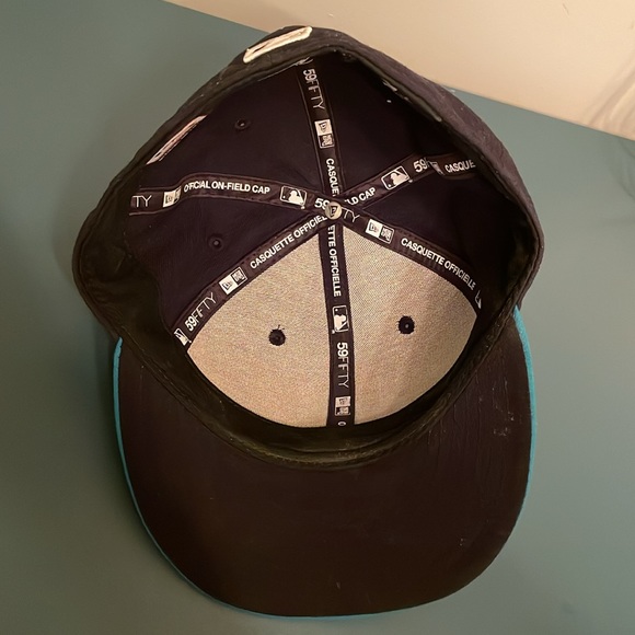 Seattle Mariners Baseball Hat - Picture 4 of 4